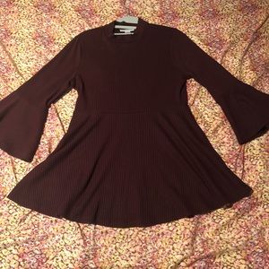 size L Burgundy & black peplum maternity top